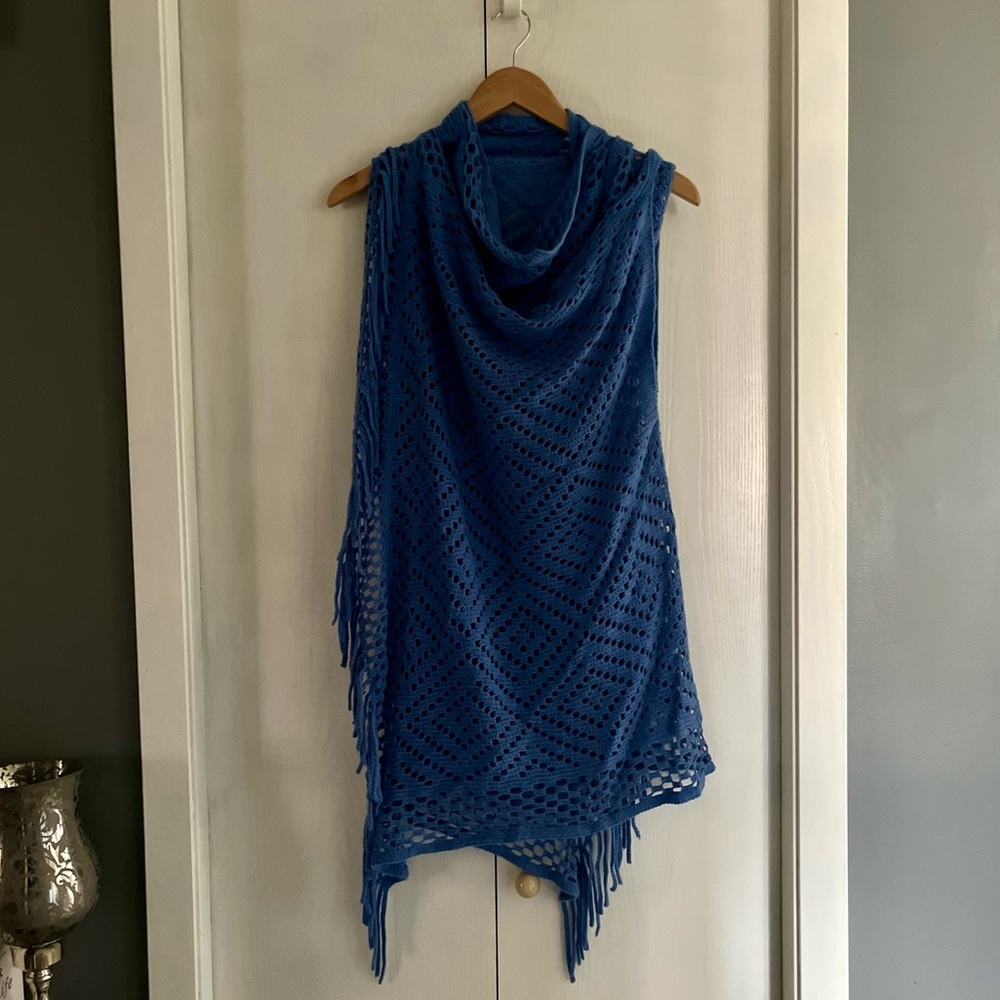 Open-Knit Vested Shawl